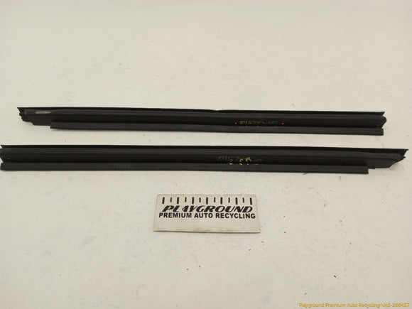 Cadillac CTS Pair of Front Door Inner Window Belt Weatherstrip Seals