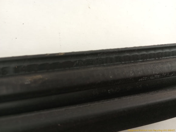 Cadillac CTS Pair of Front Door Inner Window Belt Weatherstrip Seals