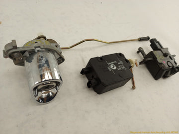 BMW Z3 Trunk Lid Lock Mechanism - 0