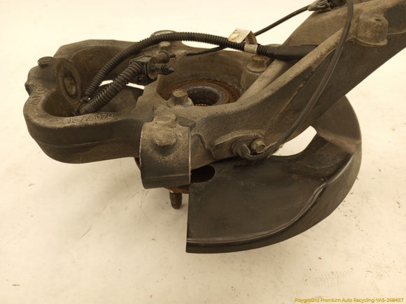 Cadillac CTS Passenger Right Front Spindle Knuckle Hub