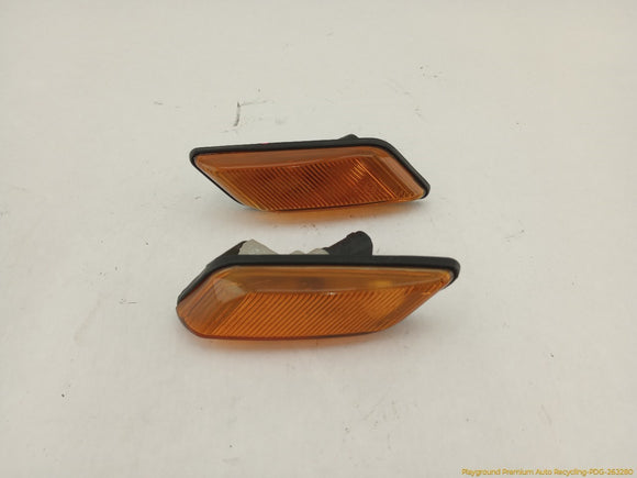 BMW Z3 Pair Of Front Fender Side Markers