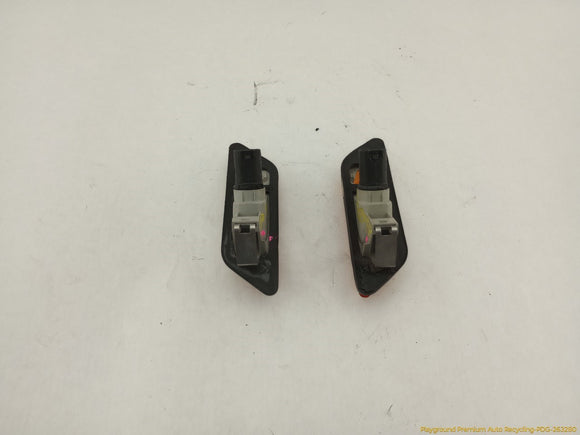 BMW Z3 Pair Of Front Fender Side Markers