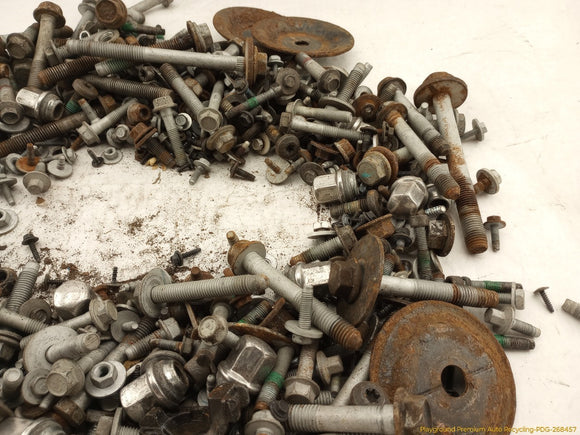 Cadillac CTS Dismantling Hardware Fasteners Bolts & Nuts
