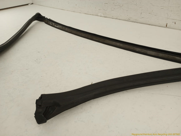 BMW Z3 Windshield Car Side Seal Weatherstrip