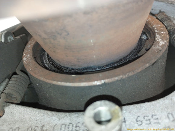 BMW Z3 Driver Left Rear Spindle Knuckle Hub