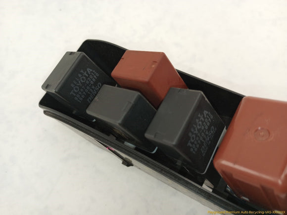 Lexus IS300 Engine Fuse Box