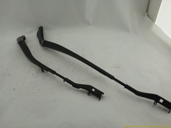 Alfa Romeo Stelvio Pair Of Windshield Wiper Arms