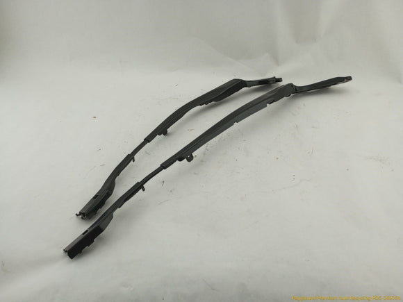 Alfa Romeo Stelvio Pair Of Windshield Wiper Arms