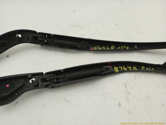 Alfa Romeo Stelvio Pair Of Windshield Wiper Arms