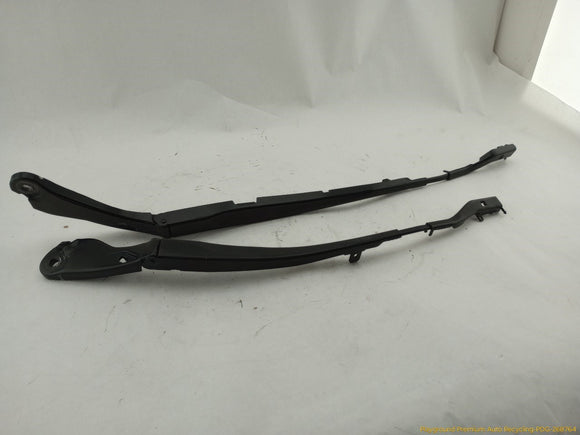 Alfa Romeo Stelvio Pair Of Windshield Wiper Arms
