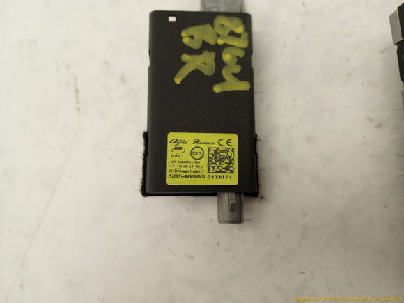 Alfa Romeo Stelvio Pair Of Antenna Amplifier Boosters
