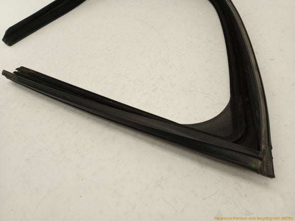 Alfa Romeo Stelvio Driver Left Front Door Seal Weatherstrip