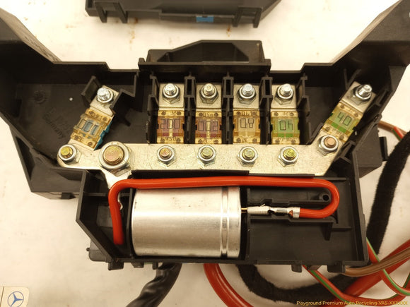 Mercedes SL500 Cabin Power Distribution Fuse Box