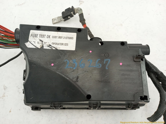 Volvo V50 Engine Fuse Box