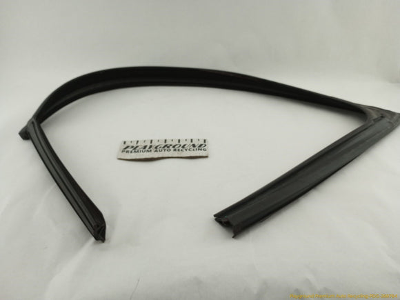 Alfa Romeo Stelvio Passenger Right Front Door Seal Weatherstrip