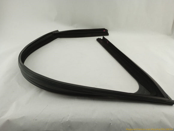 Alfa Romeo Stelvio Passenger Right Front Door Seal Weatherstrip