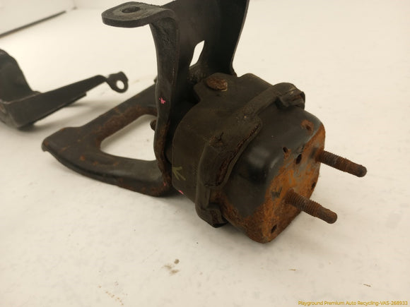 Cadillac Eldorado Pair Of Engine Mount Brackets