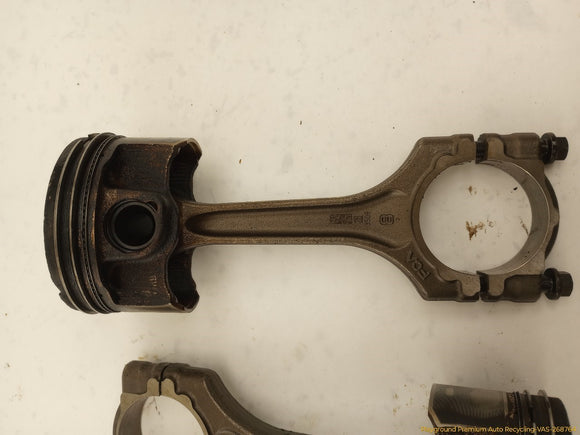 Alfa Romeo Stelvio Engine Piston & Connecting Rods Set
