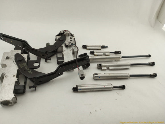Mitsubishi Eclipse Convertible Top Mechanism & Hydraulic Lift Assembly