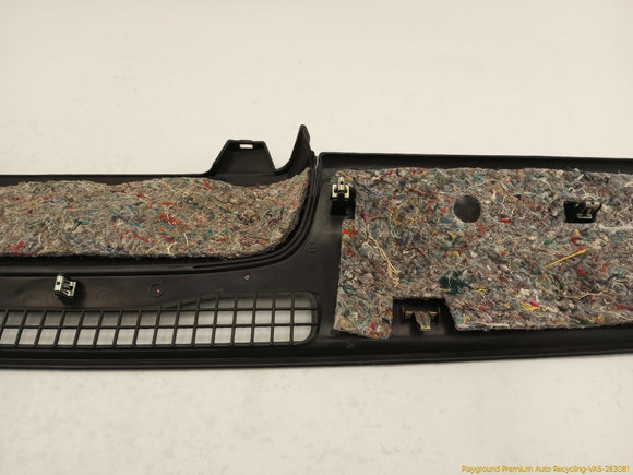 Jeep Cherokee Upper Dash Defroster Grille Trim