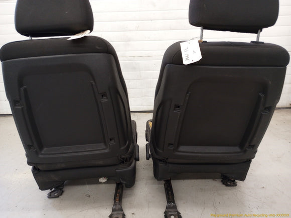 Hummer H3 Pair Of Front Seats