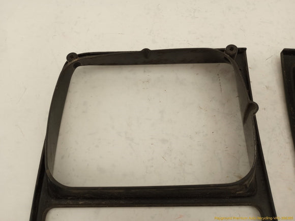 Jeep Cherokee Pair Of Headlight Lamp Bezel Trim