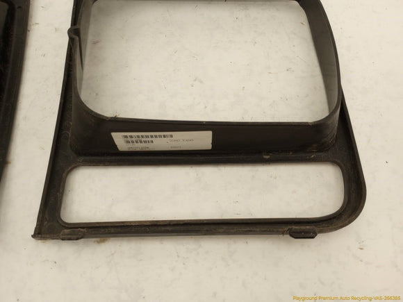 Jeep Cherokee Pair Of Headlight Lamp Bezel Trim
