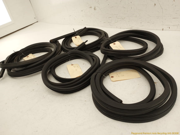 Jeep Cherokee Set Of Car Side Door Seal Weatherstrips