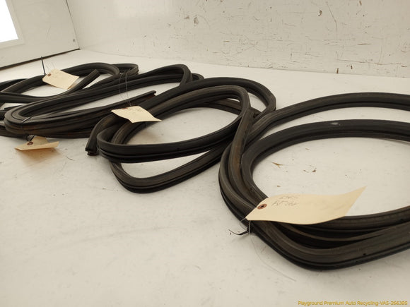 Jeep Cherokee Set Of Car Side Door Seal Weatherstrips