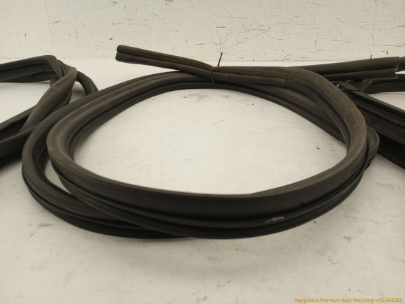 Jeep Cherokee Set Of Car Side Door Seal Weatherstrips