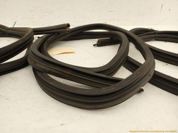 Jeep Cherokee Set Of Car Side Door Seal Weatherstrips