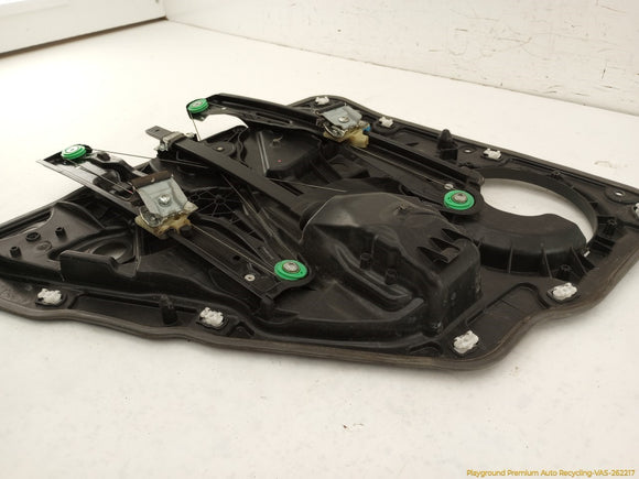 Porsche Cayenne Passenger Rear Right Door Window Regulator