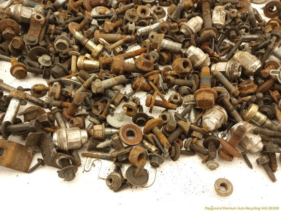 Jeep Cherokee Dismantling Hardware Fasteners Bolts & Nuts