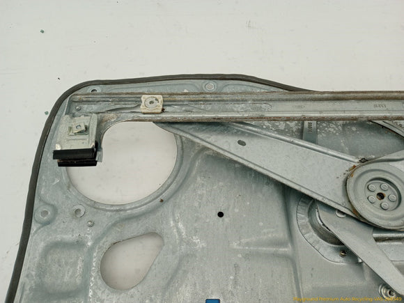 Volvo XC70 Passenger Right Front Window Regulator