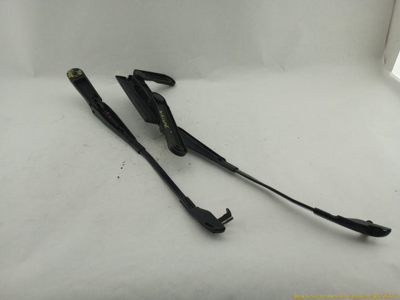 Porsche Cayenne Pair Of Windshield Wiper Arms