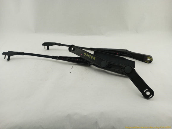 Porsche Cayenne Pair Of Windshield Wiper Arms