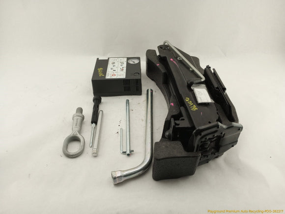 Porsche Cayenne Vehicle Jack & Tools Kit