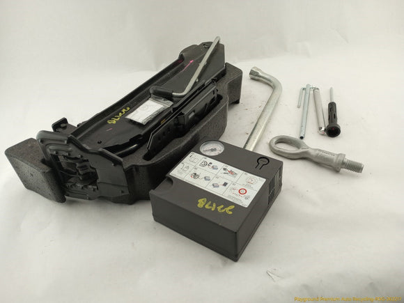 Porsche Cayenne Vehicle Jack & Tools Kit