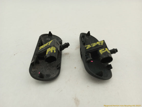 Porsche Cayenne Pair Of Windshield Wiper Nozzles