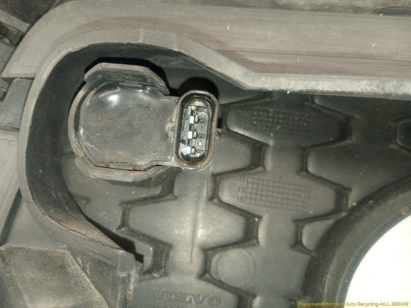 Volvo XC70 Pair Of Bumper Lower Side Grille Trim