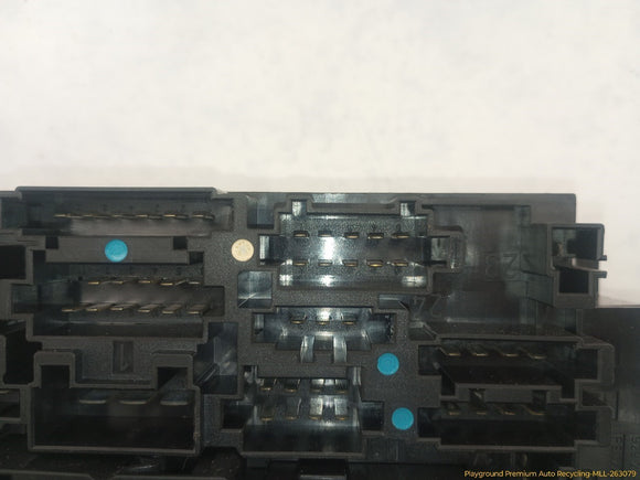 Mercedes SLK350 Front Signal Acquisition Module