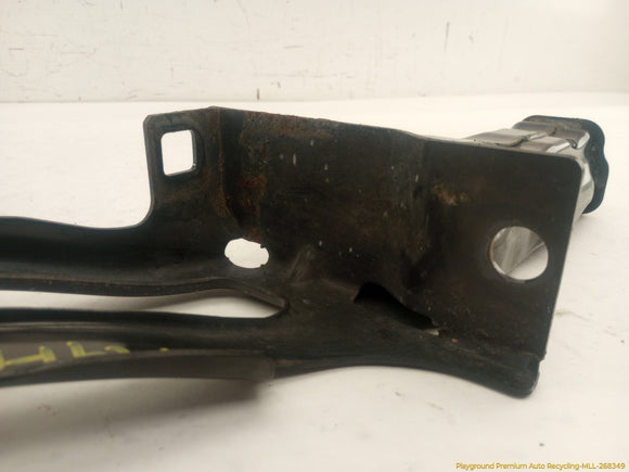 Volvo XC70 Pair Of Front Bumper Mounting Brackets