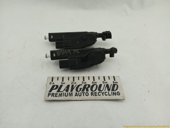 Volvo XC70 Pair Of Front Bumper Headlight Washer