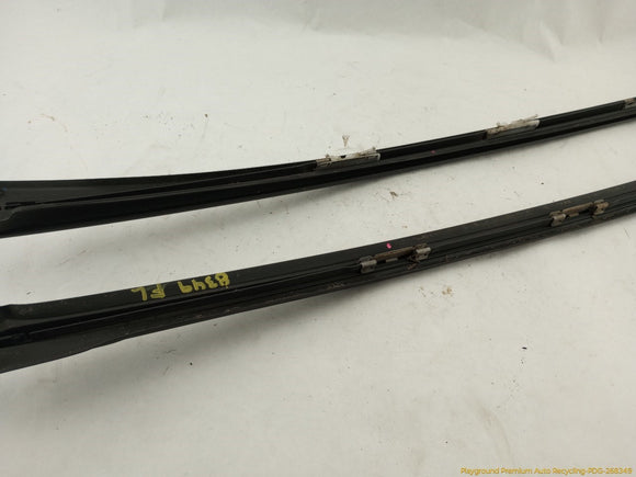 Volvo XC70 Pair Of Front Window Weatherstrips