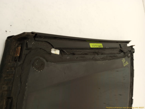 Porsche Cayenne Passenger Rear Right Quarter Window Glass