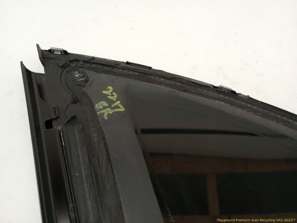 Porsche Cayenne Passenger Rear Right Quarter Window Glass