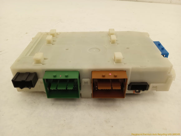 Volvo XC70 Engine Fuse Box