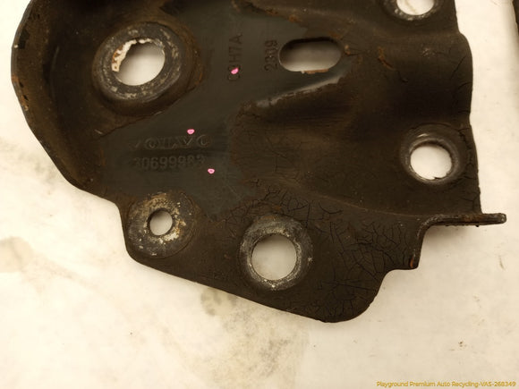 Volvo XC70 Pair Of Front Subframe Mount Brackets