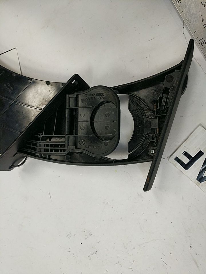 BMW 535I Left Side Pop-out Cup Holder