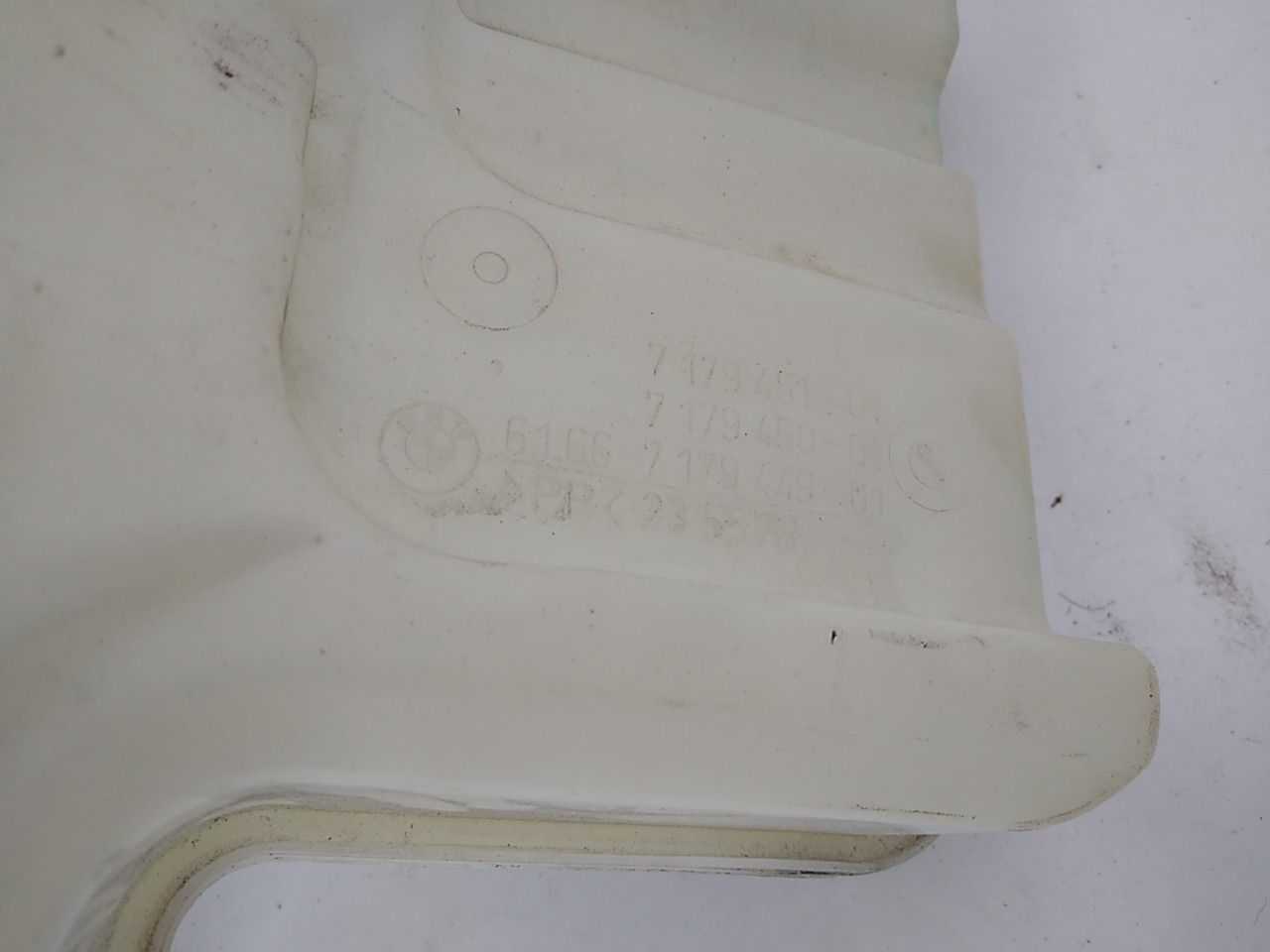 BMW 535I Windshield Washer Bottle Tank